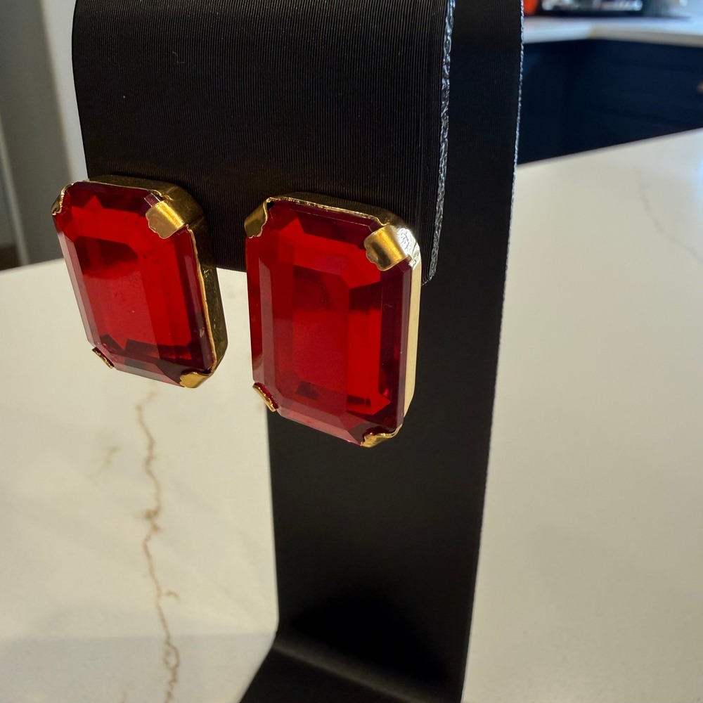 Glam Statement Red Faceted Stone Stud Earrings Gold Tone Oversized 1.25" - Picture 4 of 9